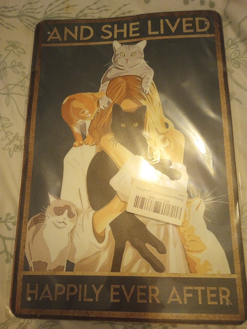 Wall tin with saying, cats sz 11 3/4 long 8" wide multicolor New sealed!